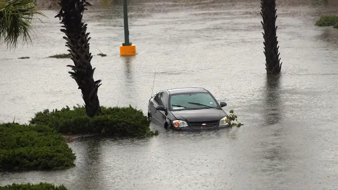 Hurrican Harvey Turns To Floods