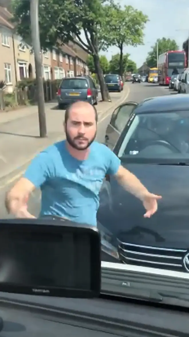 Heated Exchange Between Drivers After Taxi Tries To Overtake On Wrong Side Of Road