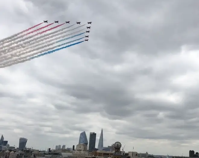 Red Arrows fly over London to celebrate RAF100