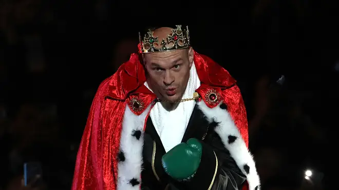 Fury entered the ring in his 'King' fancy dress outfit