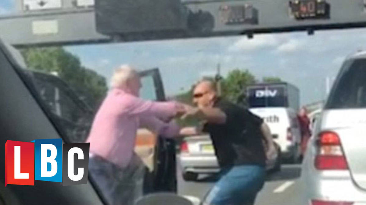 M25 Road Rage: Drivers Come To Blows In The Middle Of The Motorway - Lbc