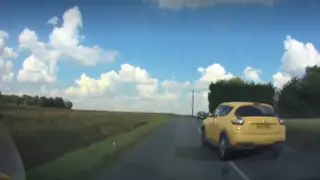 Nissan caught double-overtaking on dashcam.