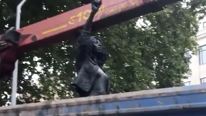 The BLM statue in the back of a skip lorry early this morning