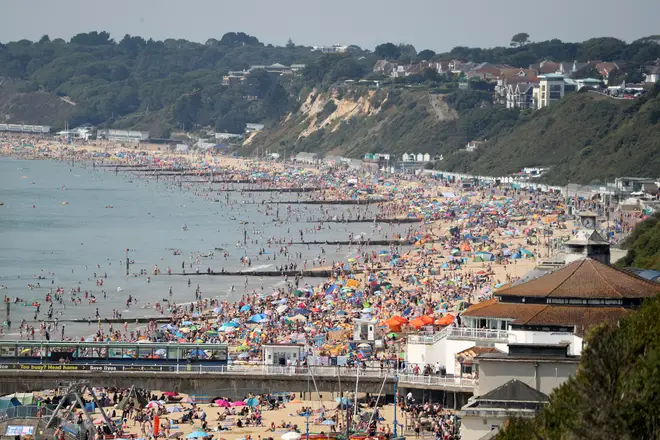Thousands of sunseekers have gathered at Bournemouth
