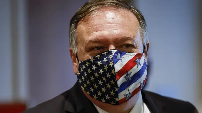 Mike Pompeo wearing US flag mask