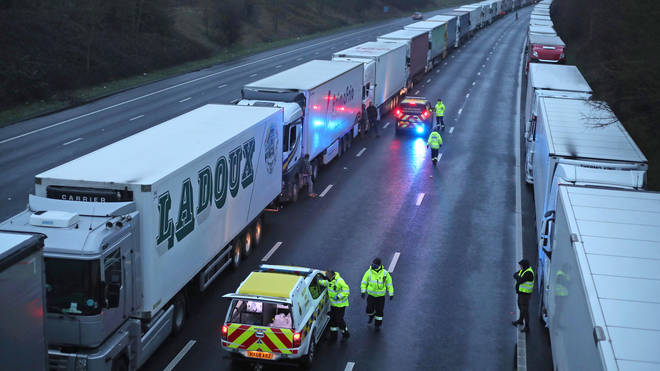 Drivers park on the M20 as delays pile up due to the border closure in France