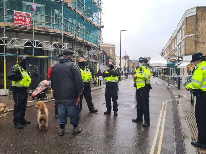 Met Police officers handed out over 140 fines over the weekend