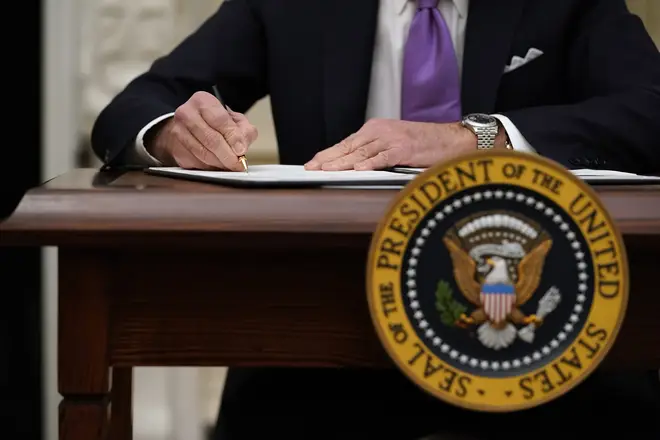 Joe Biden signed in executive orders on coronavirus