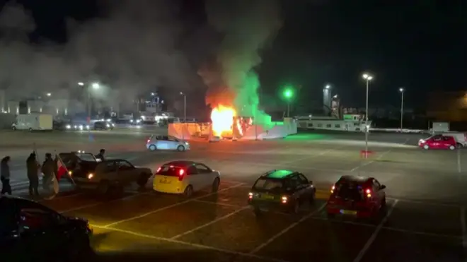A Covid-19 testing centre is set on fire in Urk