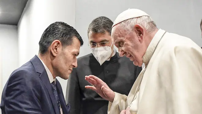 Pope Francis speaks to Abdullah Kurdi