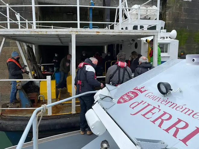 Jersey officials held talks with French fisherman using two boats