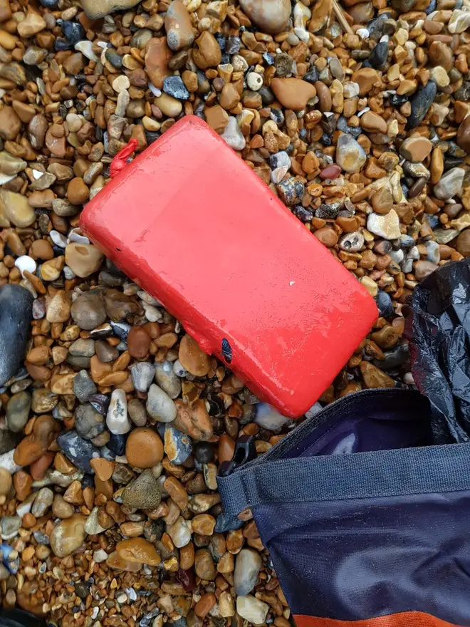 Around a tonne of cocaine was found on the beach