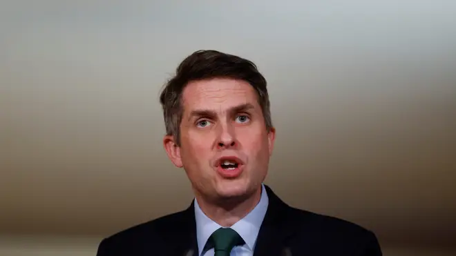 Gavin Williamson has branded a reported move by Oxford University students to remove the Queen's picture from their common room