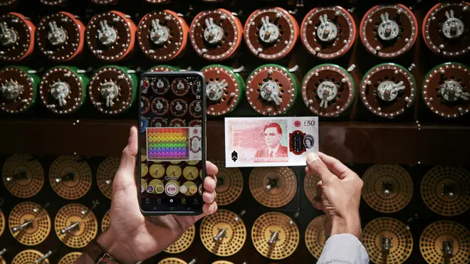 The new Snapchat augmented reality lens brings the Alan Turing £50 note to life