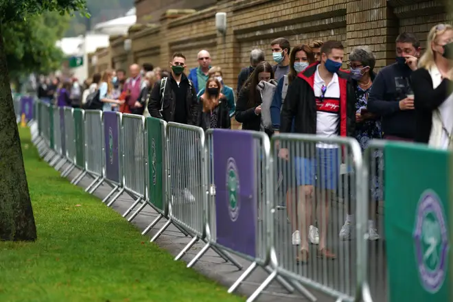 Hundreds of spectators lined up to watch Wimbledon on Monday morning