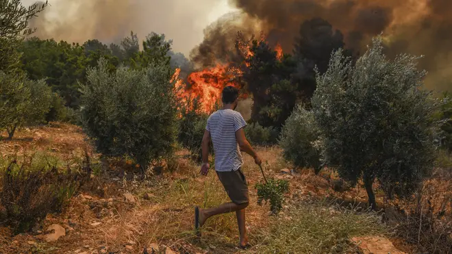 Wiildfires in Kacarlar village near the Mediterranean coastal town of Manavgat, Antalya, Turkey (AP Photo)