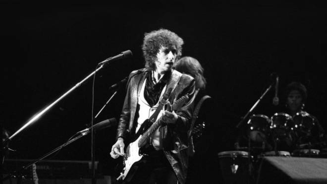 Singer-songwriter Bob Dylan has been accused of molesting a 12-year-old girl