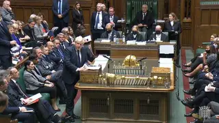 Like many MPs, Boris Johnson does not wear a mask in the House of Commons