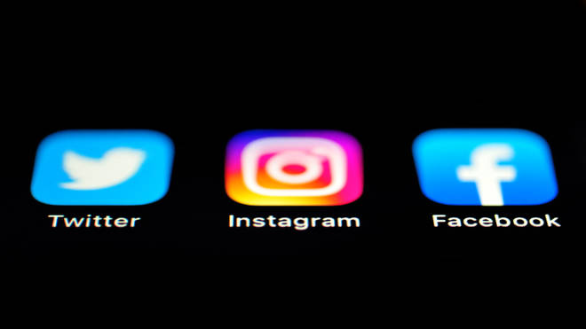 A picture of the Twitter, Instagram and Facebook icons