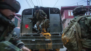 Indian army soldiers in Kashmir