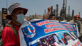 Fisherman have protested in Peru after an oil spill caused by Friday's volcanic eruption
