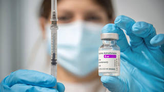 Hundreds of medical experts say the UK must ensure poorer countries are vaccinated to help keep up effectiveness of jabs