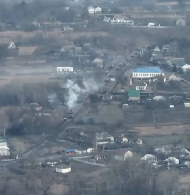 The convoy of Russian vehicles were attacked by the lone Ukrainian tanker.