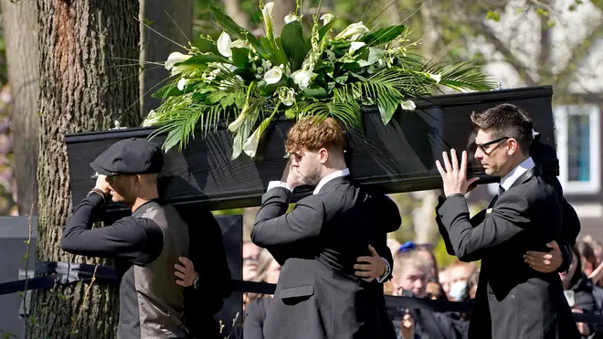 Tom Parker's The Wanted bandmates carry his coffin into church