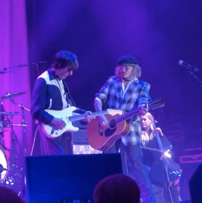 The actor, who's recently left his US libel trial against ex-wife Amber Heard, performed unannounced alongside close friend Jeff Beck at City Hall.