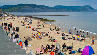 Beaches will be packed at the end of the week when temperatures hit 30C.