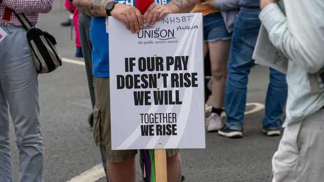 Public sector workers want a pay rise in line with inflation