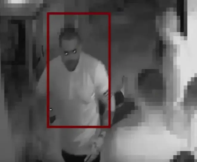 Police hunt man who punched 46-year-old in busy bar