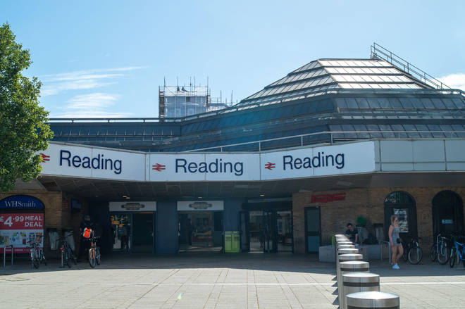 A man has been arrested on suspicion of murder after a man died on a platform at Reading station.