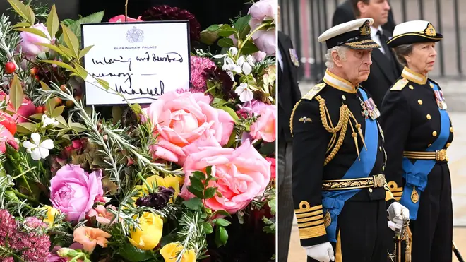 The note was placed atop the Queen's coffin