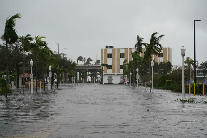 Hurricane Ian turning roads into rivers in Florida