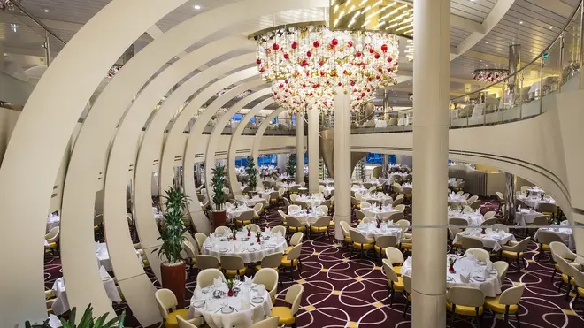 Cruise dining room