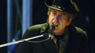 Bob Dylan who has apologised for using a machine for his autograph in new book
