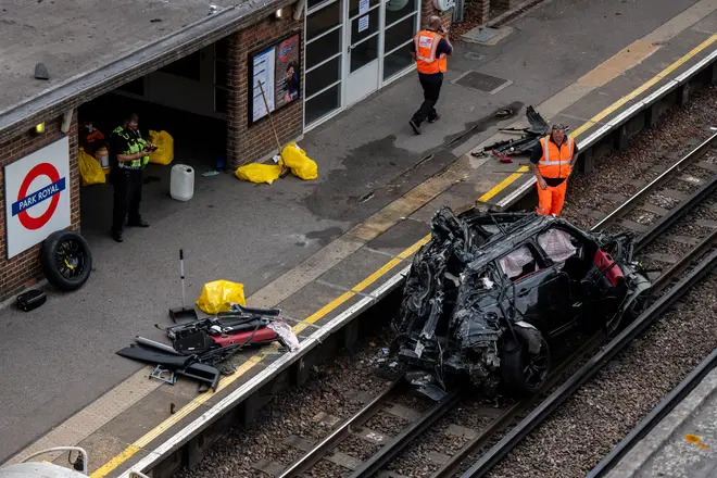 Fatalities As Road Crash Leaves Car Wreckage On Tube Line