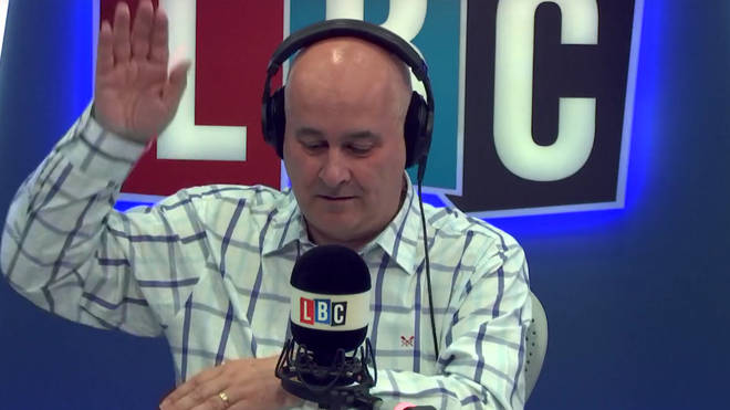 Iain Dale hits himself to prove a point on smacking children.