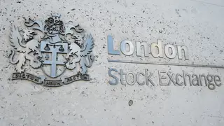 FTSE 100 hovers above 8,000 mark