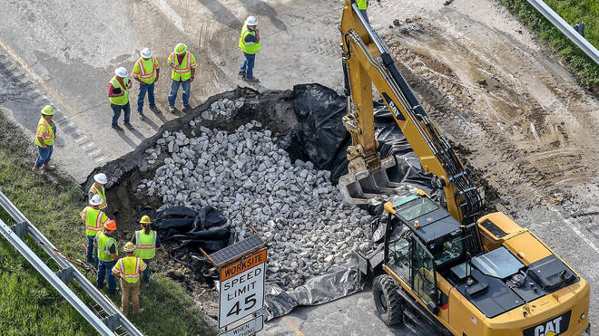 M25 Sinkhole What Are Sinkholes And Why Do They Happen Lbc