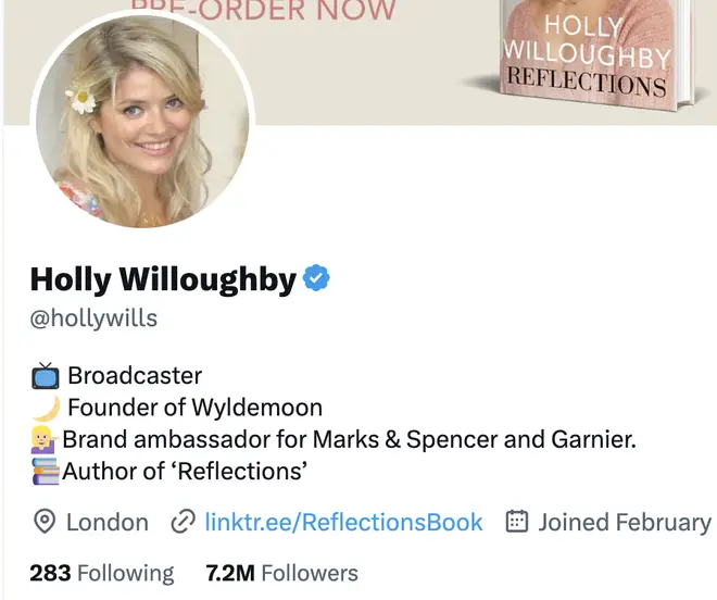 Her Twitter bio has no reference to Schofield