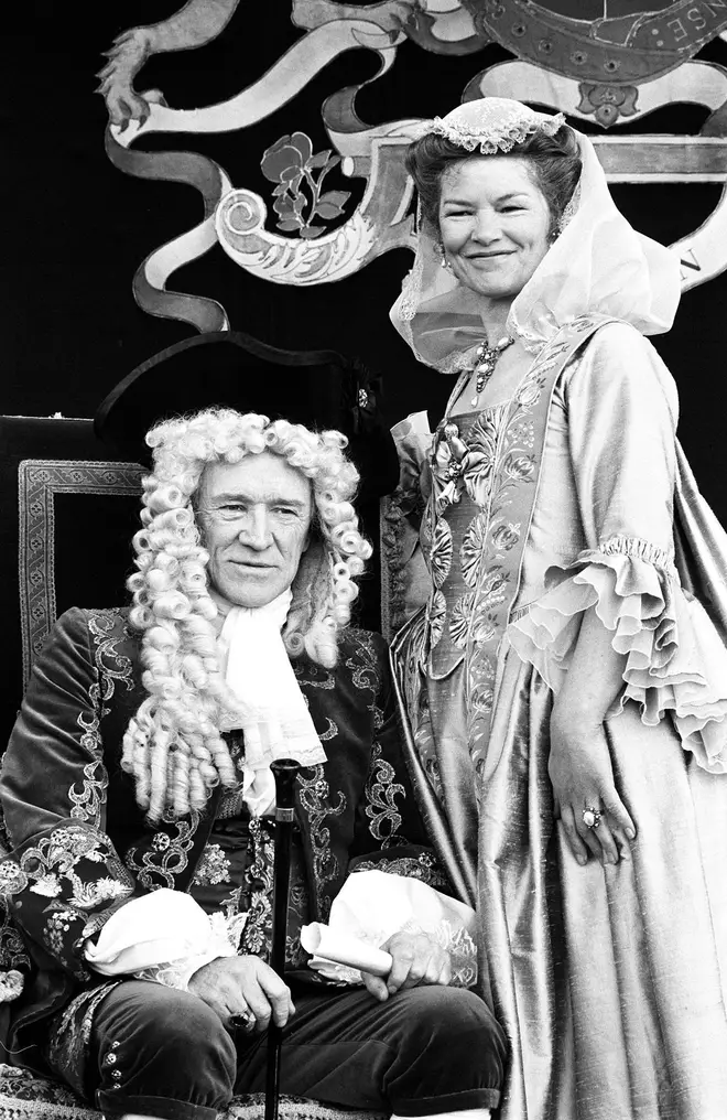 Glenda Jackson during filming for King of the Wind