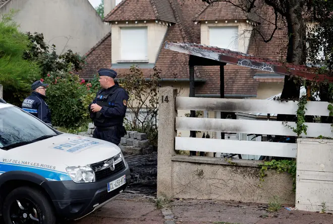 Rioters in France ram mayor