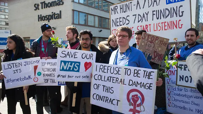 Junior doctors protesting outside St Thomas' Hospital