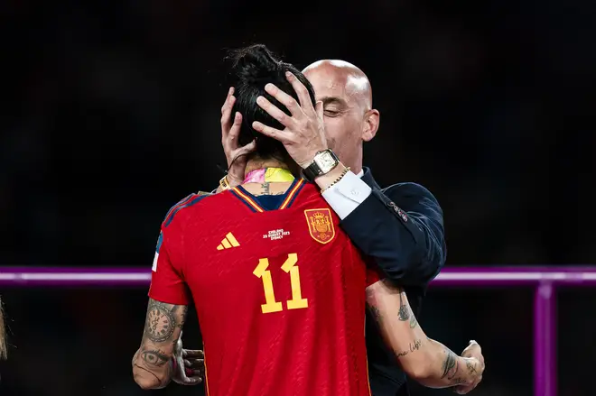 Rubiales kissed Hermoso after the final