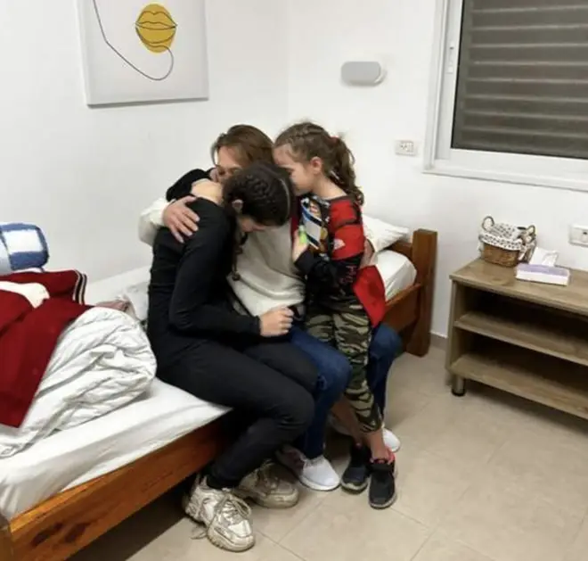 Maayan Zin reunites with her daughters Dafna and Ela