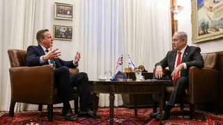 David Cameron met Benjamin Netanyahu