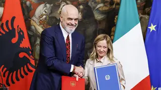 Italian Prime Minister Giorgia Meloni (right) and her Albanian counterpart Edi Rama