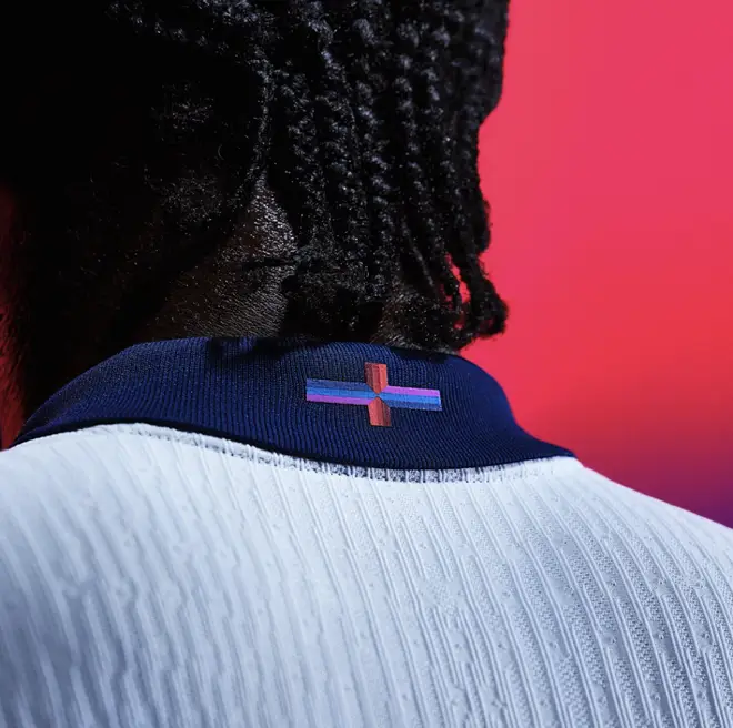 The controversial design on the back of the collar
